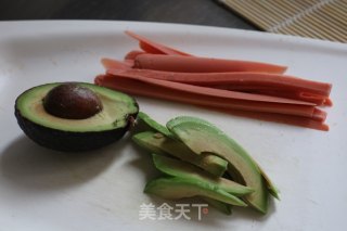 牛油果寿司的做法步骤：3