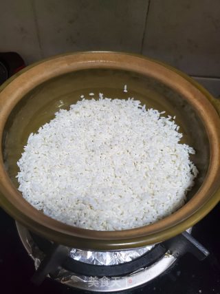 腊味煲仔饭的做法步骤：5