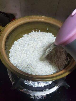 腊味煲仔饭的做法步骤：6