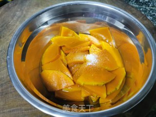南瓜枣花馍的做法步骤：2