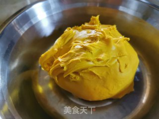 南瓜枣花馍的做法步骤：7