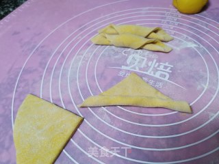 南瓜枣花馍的做法步骤：12