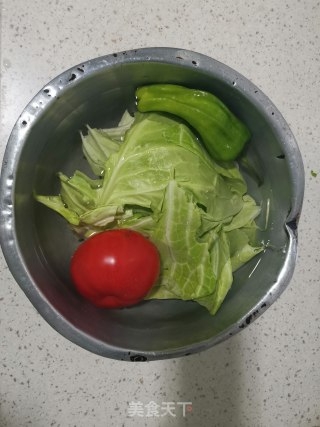西红柿烧圆白菜的做法步骤：1