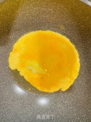 苦瓜炒蛋的做法步骤：2