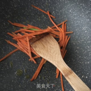 烧驴肉炒蒜苔的做法步骤：7