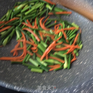 烧驴肉炒蒜苔的做法步骤：9