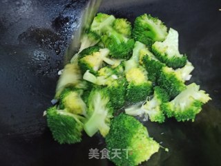 蒜蓉西兰花的做法步骤：7