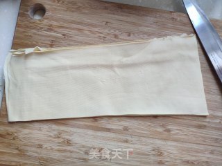 豆腐皮拌菠菜的做法步骤：1