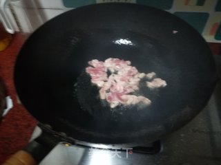 五花肉炒贡菜干的做法步骤：3