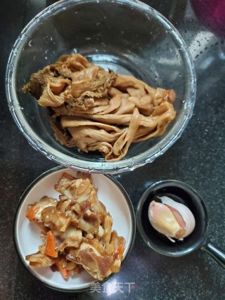 五花肉炒咸菜的做法步骤：1