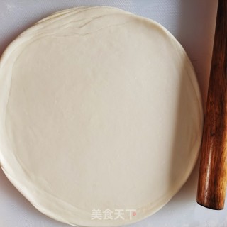 筋饼韭菜盒子的做法步骤：2