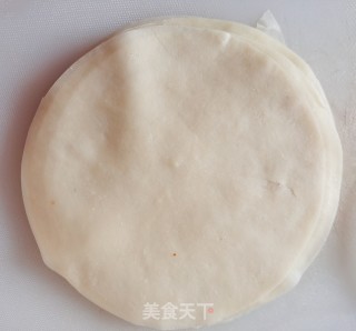 筋饼韭菜盒子的做法步骤：4