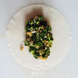 筋饼韭菜盒子的做法步骤：8
