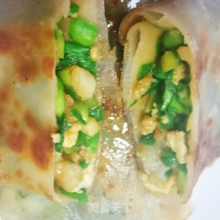 筋饼韭菜盒子的做法步骤：16