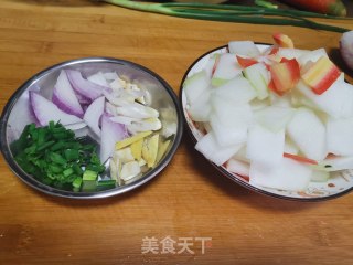 家常菜之“红烧冬瓜”的做法步骤：2