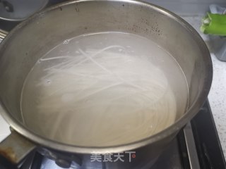 家常麻酱凉面的做法步骤：4
