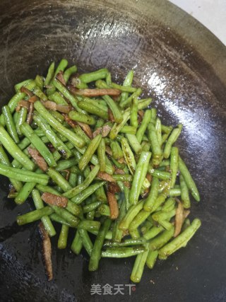 四季豆炒腊肉的做法步骤：5