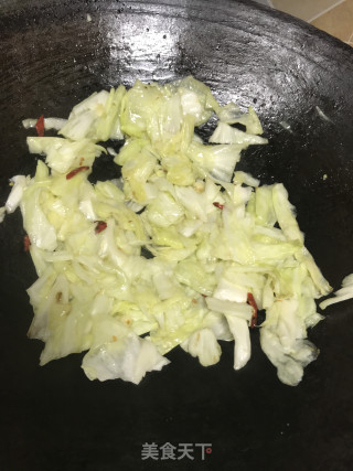 包菜炒肉的做法步骤：6