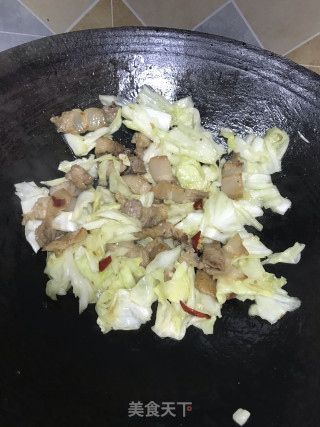 包菜炒肉的做法步骤：9