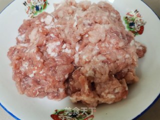 猪肉粉丝包的做法步骤：1