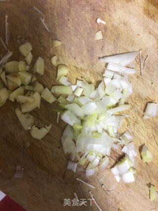 金针菇炒鸡蛋的做法步骤：3