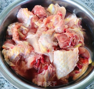 白果炖鸡的做法步骤：1
