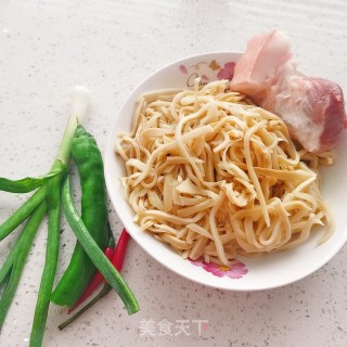 炒笋丝的做法步骤：1
