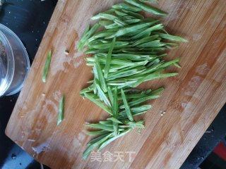 扁豆丝炒肉的做法步骤：2