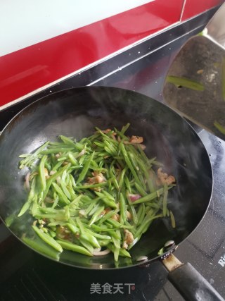 扁豆丝炒肉的做法步骤：6