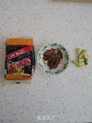 海带萝卜炖牛肉的做法步骤：2