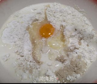 酵母版油条（不添加泡打粉和小苏打）的做法步骤：1