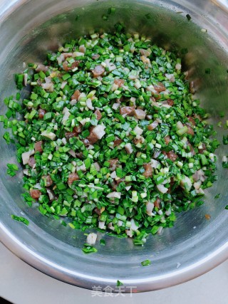 蘑菇韭菜猪肉水饺的做法步骤：7