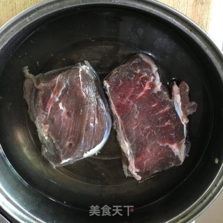 香卤牛肉的做法步骤：1