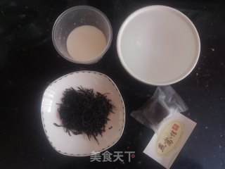 冬日暖饮–红糖碎碎姜奶茶的做法步骤：1