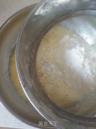 自制蛋黄沙拉酱的做法步骤：3
