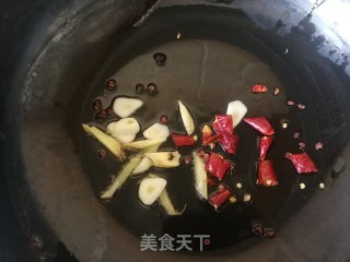 胡萝卜荷兰豆炒腐竹的做法步骤：6