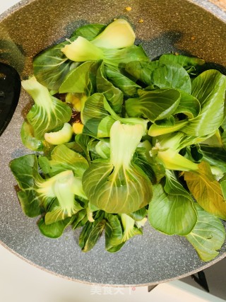炝炒小青菜的做法步骤：3