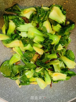 炝炒小青菜的做法步骤：4