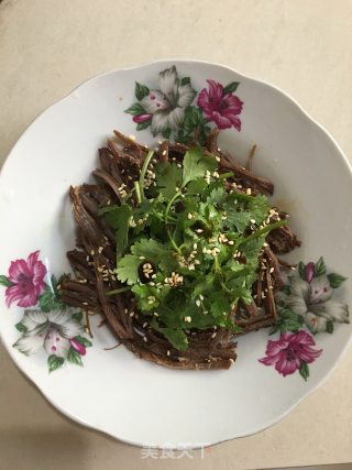 手撕香菜卤牛肉的做法步骤：5