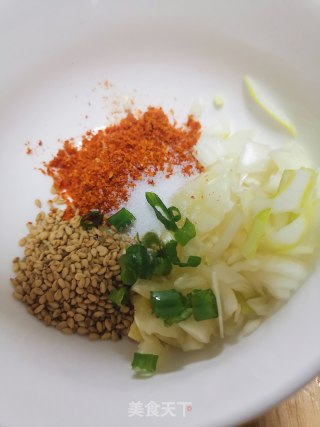 农家煎饼卷菜的做法步骤：6