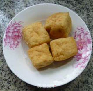蟹味菇油豆腐花菜的做法步骤：3