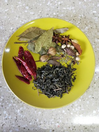 五香茶叶蛋的做法步骤：2