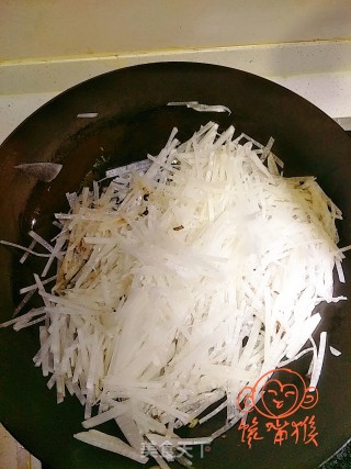 椒香素萝卜丝的做法步骤：4