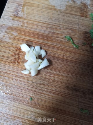 清炒茼蒿菜的做法步骤：3
