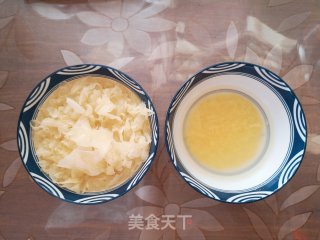 银耳小米羹的做法步骤：3