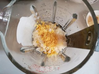 银耳小米羹的做法步骤：4