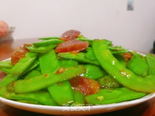 简单快手菜––腊肠炒荷兰豆的做法步骤：5
