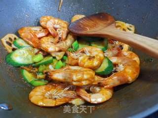 时蔬炒虾的做法步骤：9