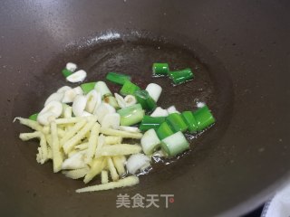 家常炒海参的做法步骤：5