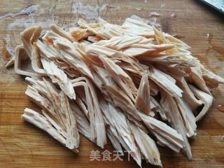 生菜拌腐竹的做法步骤：2